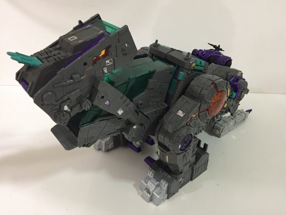 transformers trypticon toy