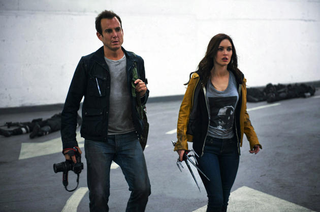 Vernon Fenwick (Will Arnett) and April O' Neil (Megan Fox). (Yahoo Movies Singapore)