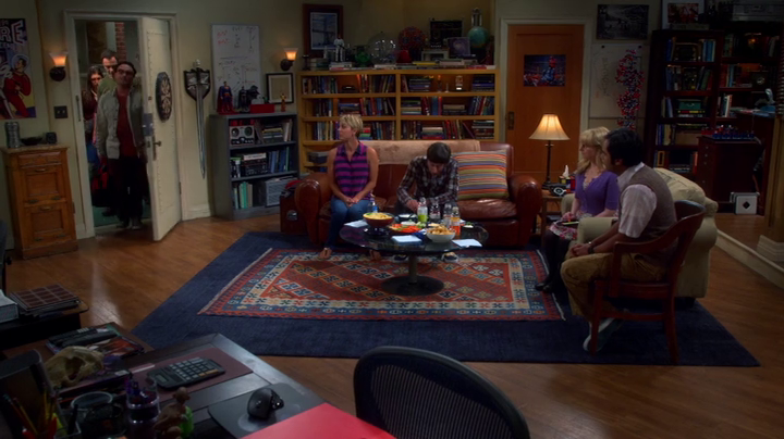 The gang finally reunites! (The Big Bang Theory S08E01)