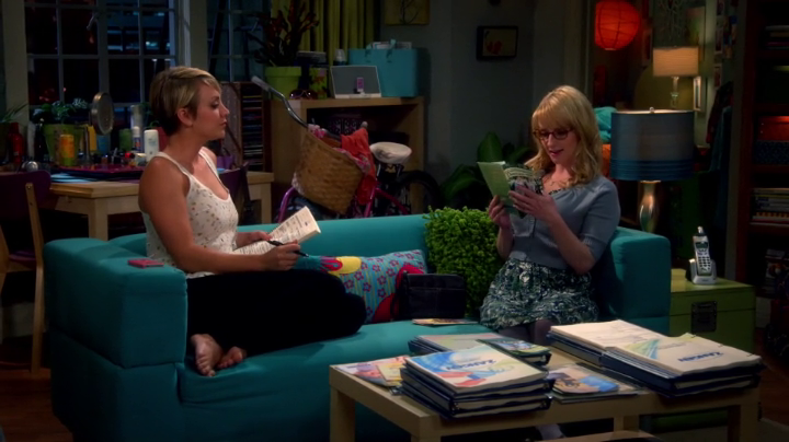 Penny and Bernadette make up. (The Big Bang Theory S08E02)