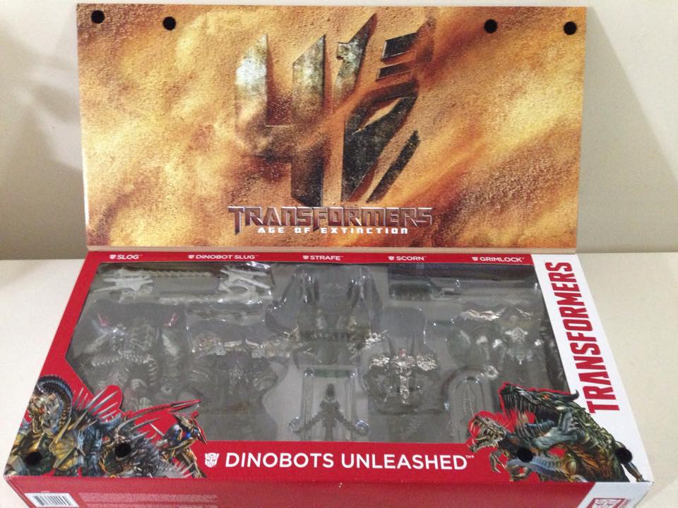 Front cover opened up. (Dinobots Unleashed 5-Pack)