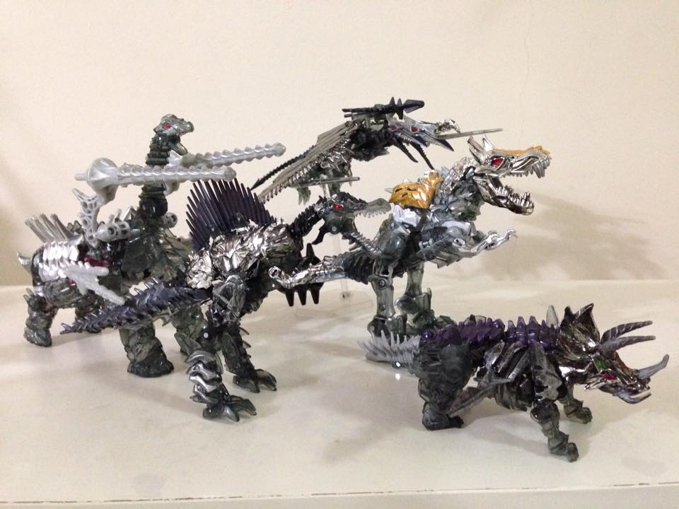 Dinobots, charge! (Dinobots Unleashed 5-Pack)