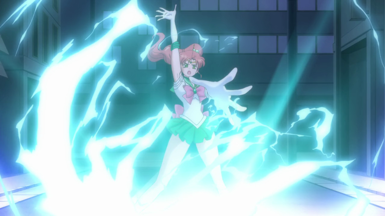 Jupiter Thunderbolt! ("Makoto –Sailor Jupiter–" - Sailor Moon Crystal S01E05)