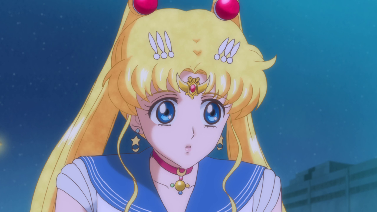 Sailor Moon's new headpiece.  ("Minako –Sailor V–" - Sailor Moon Crystal S01E08)