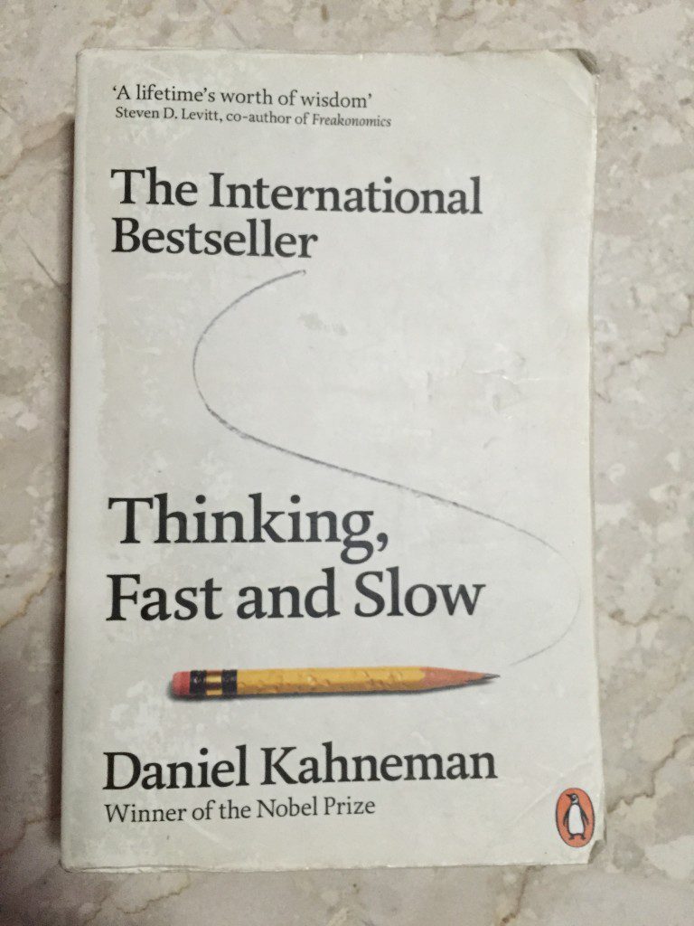 Front cover. ("Thinking, Fast and Slow" by Daniel Kahneman)
