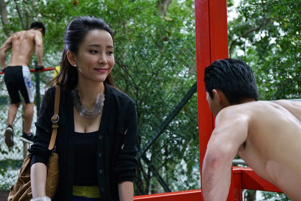 Monica (Connie Man) looks for Fung in "The Gigolo 2 (鸭王 2)." (Shaw Organisation)