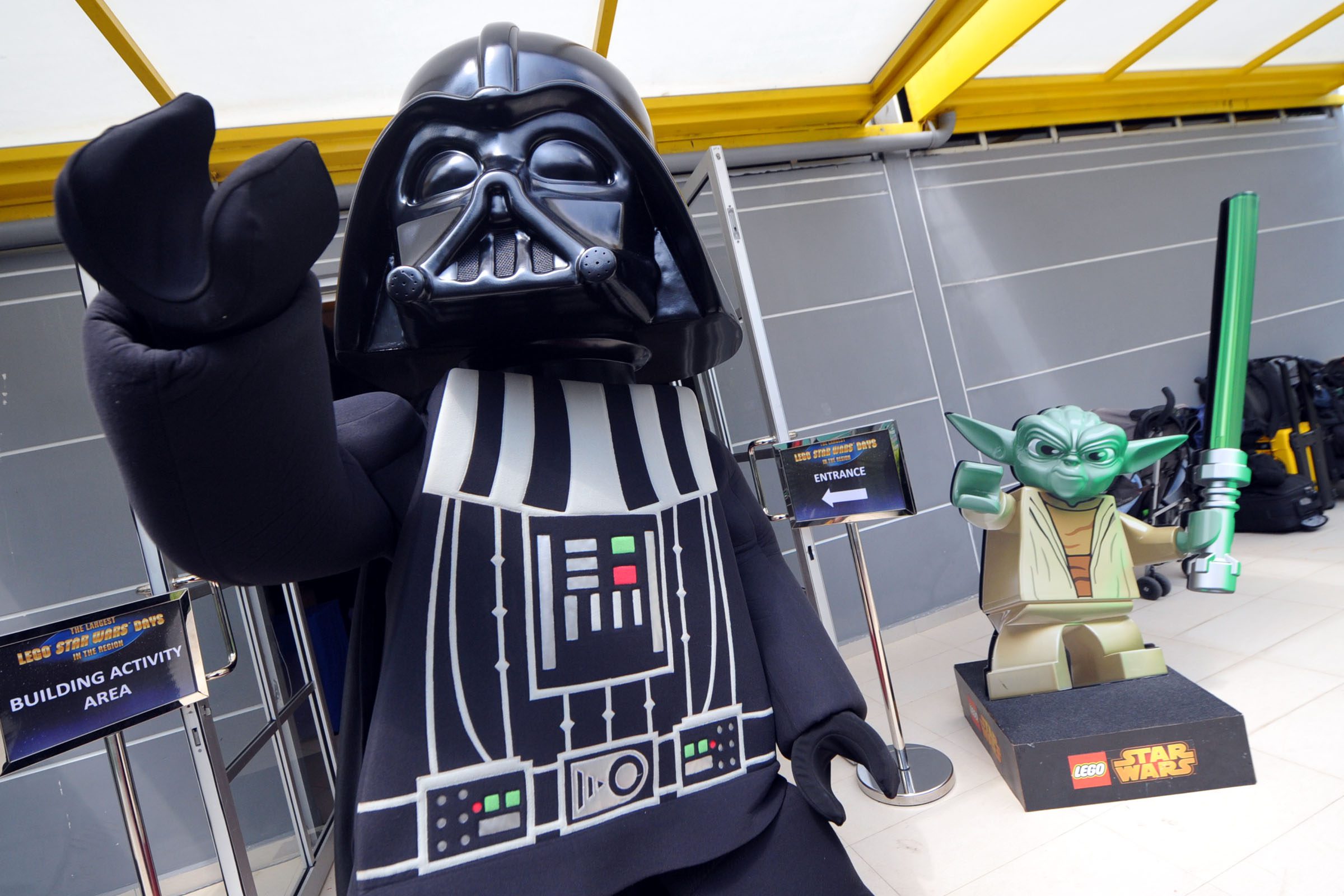 LEGO Yoda mastering his force with LEGO Darth Vader. (Legoland Malaysia)