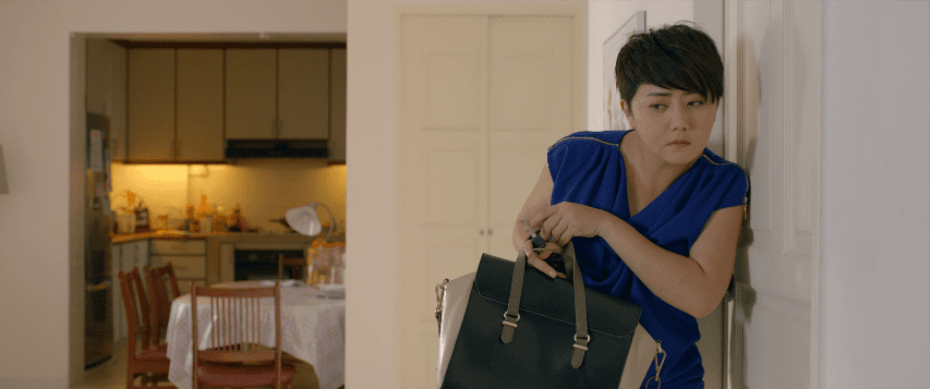 Quan Yi Fong plays nosy mother Liu Mei Feng in "Young and Fabulous (最佳伙扮)". (Encore Films)