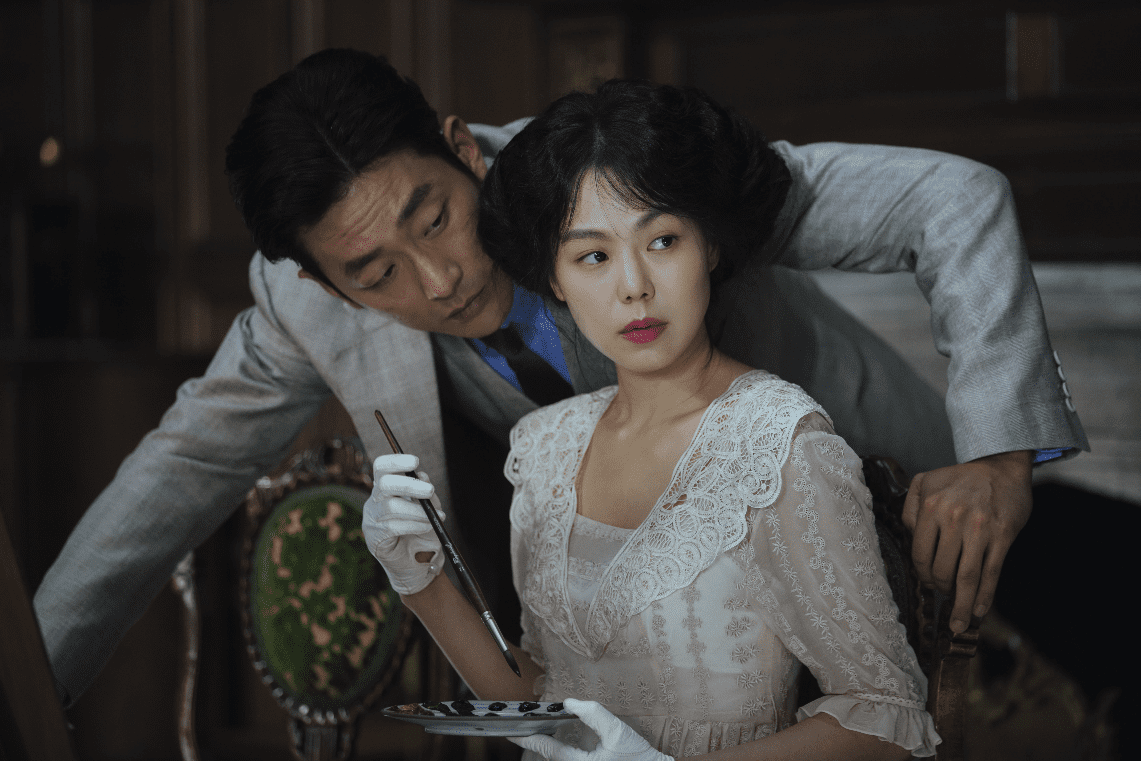 Count Fujiwara (Ha Jung-woo) and Lady Hideko (Kim Min-hee) in "The Handmaiden." (Shaw Organisation)