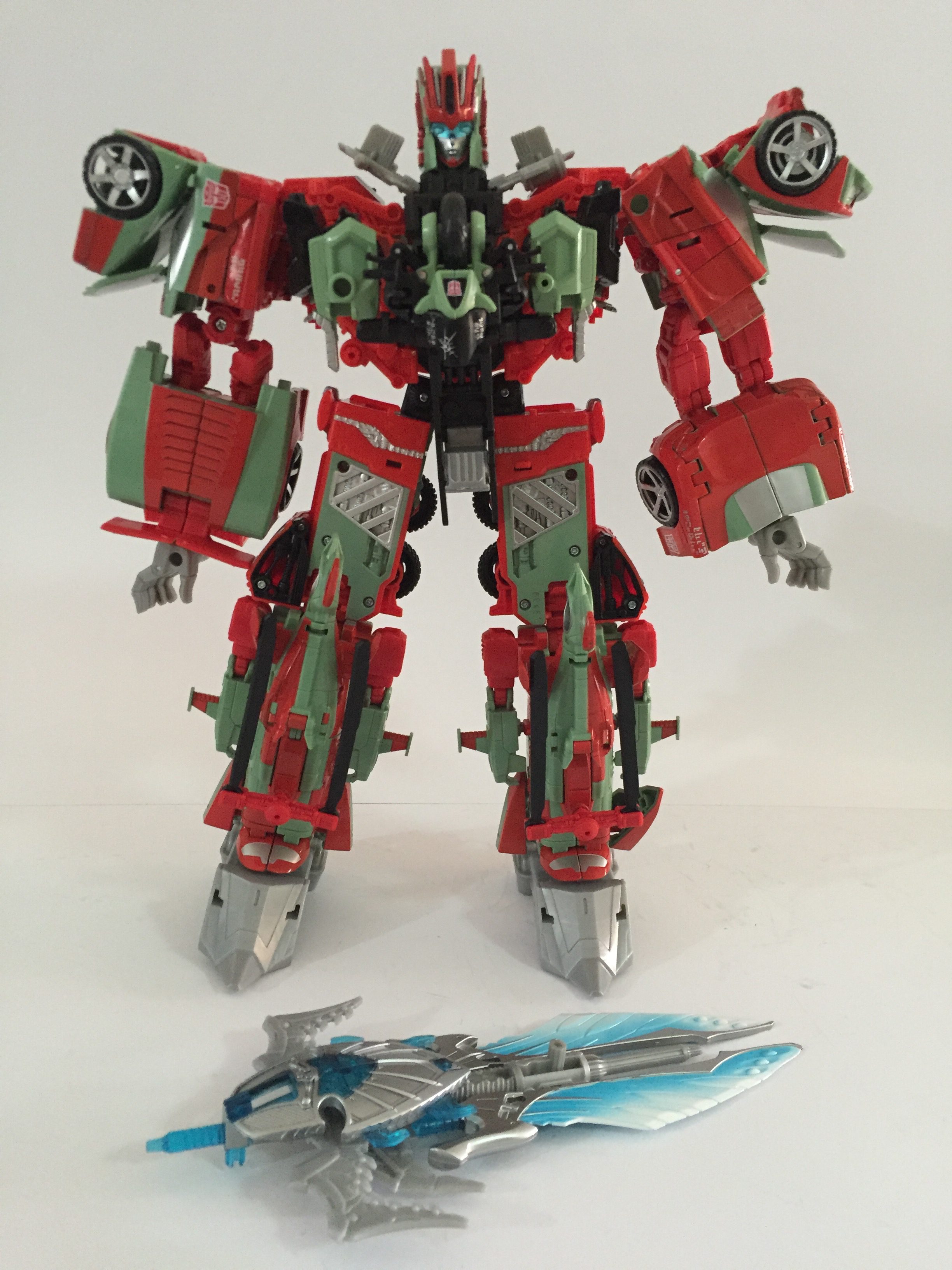 Victorion and her sword. (Victorion)