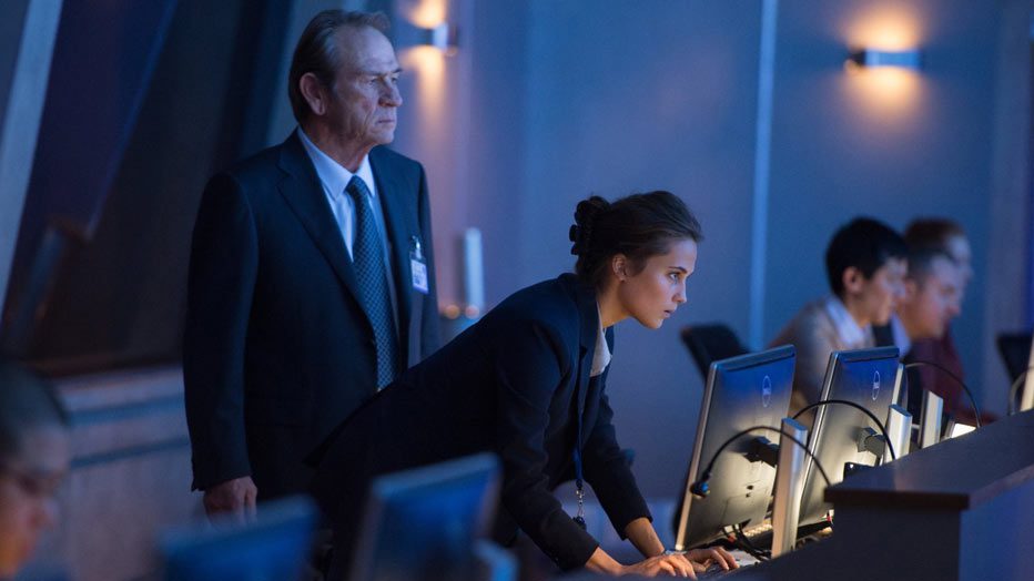 Robert Dewey (Tommy Lee Jones) and Heather Lee (Alicia Vikander) in "Jason Bourne." (United International Pictures)