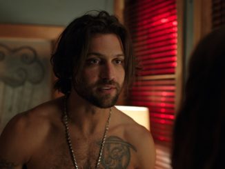 If Bret (Alexander DiPersia) had panophobia in "Lights Out" it would explain his appearance here - he's scared of clothes. (Warner Bros Pictures)