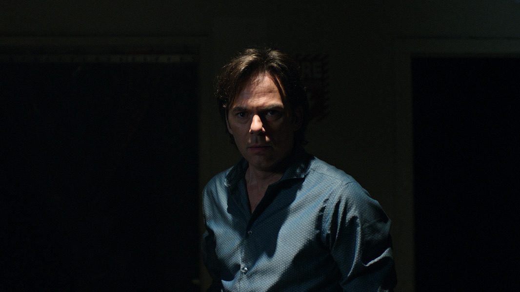 Paul (Billy Burke) would not have aichmophobia in "Lights Out." (Warner Bros Pictures)