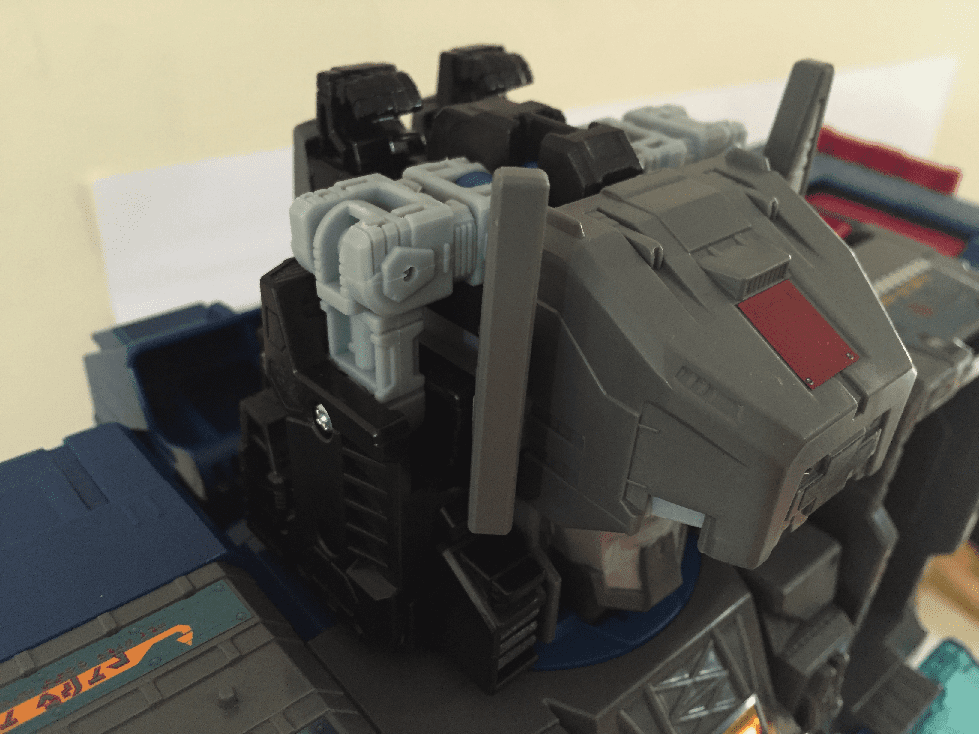 Robot mode (Fortress Maximus with stickers)
