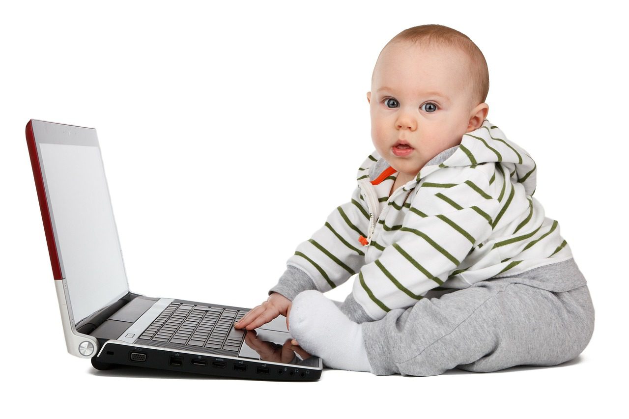 Cyber wellness starts at a young age. (Pixabay)