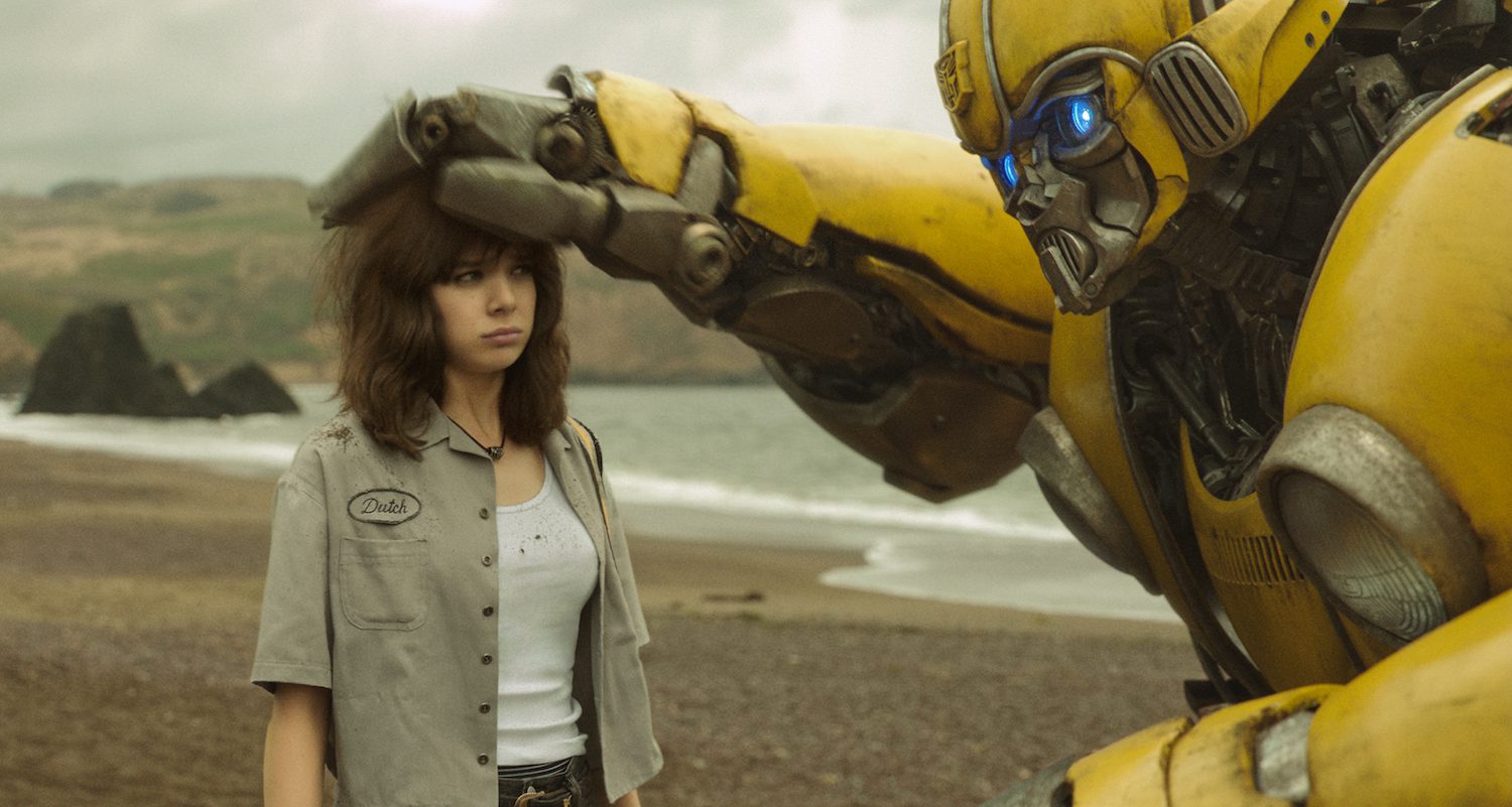Left to right: Hailee Steinfeld as Charlie and Bumblebee in BUMBLEBEE, from Paramount Pictures.