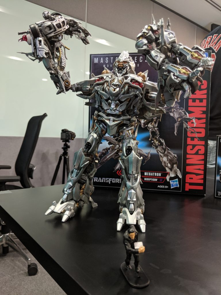 Transformers Fan Preview by Hasbro Singapore. (Planet Iacon)