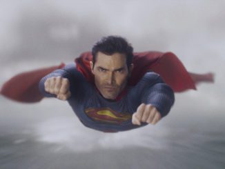 Superman (Tyler Hoechlin) soars in Superman & Lois. (PHOTO: Warner TV)