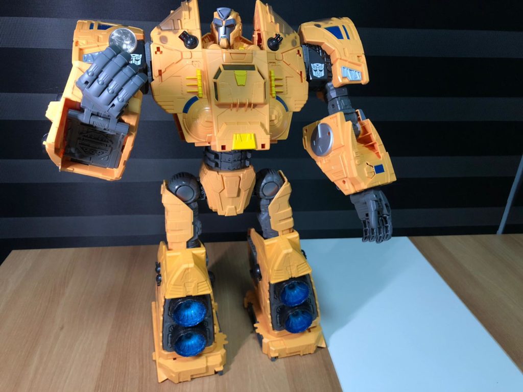 [Transformers] The Ark, the Autobots’ spaceship, finally gets a toy ...